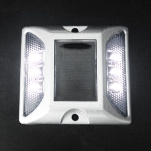 Blinking Solar Led Reflectors Studs on Slip Roads and Motorway Reflective Lights for Driveway